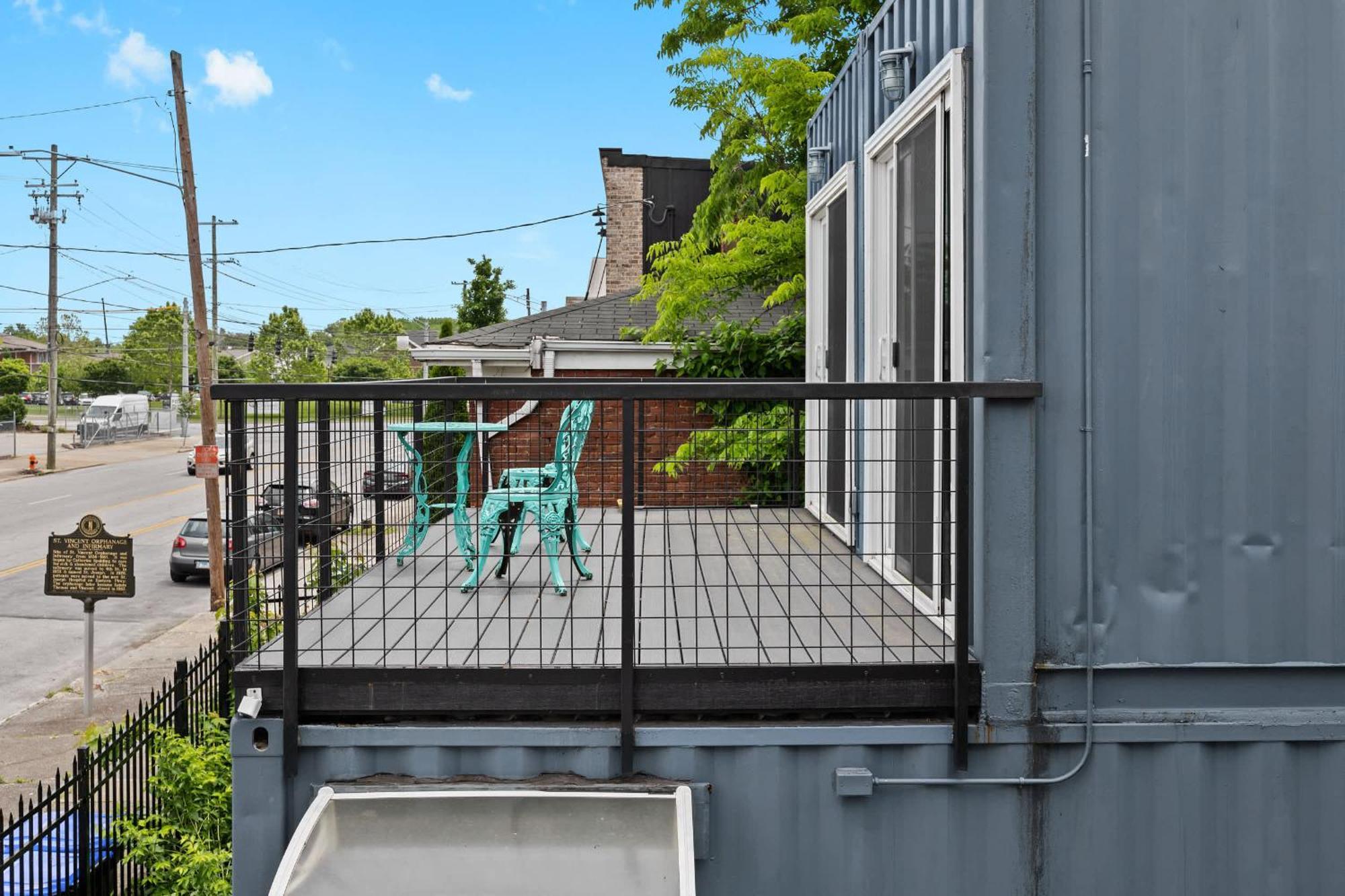 Experience The Unique Re-Nu Shipping Container #5 Lägenhet Louisville Exteriör bild