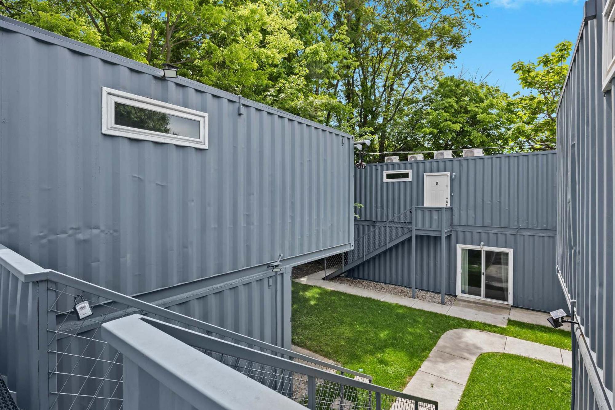 Experience The Unique Re-Nu Shipping Container #5 Lägenhet Louisville Exteriör bild