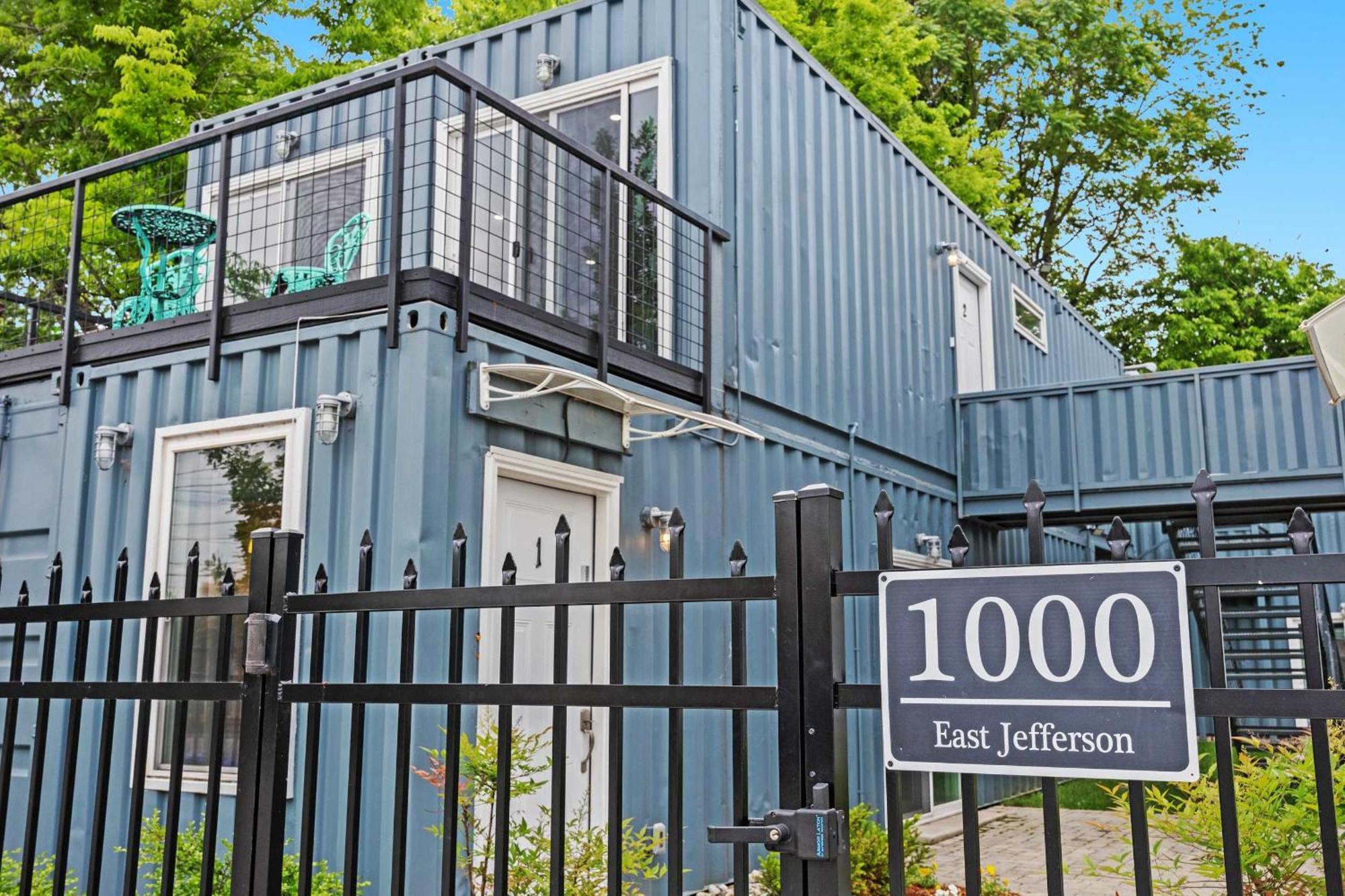 Experience The Unique Re-Nu Shipping Container #5 Lägenhet Louisville Exteriör bild