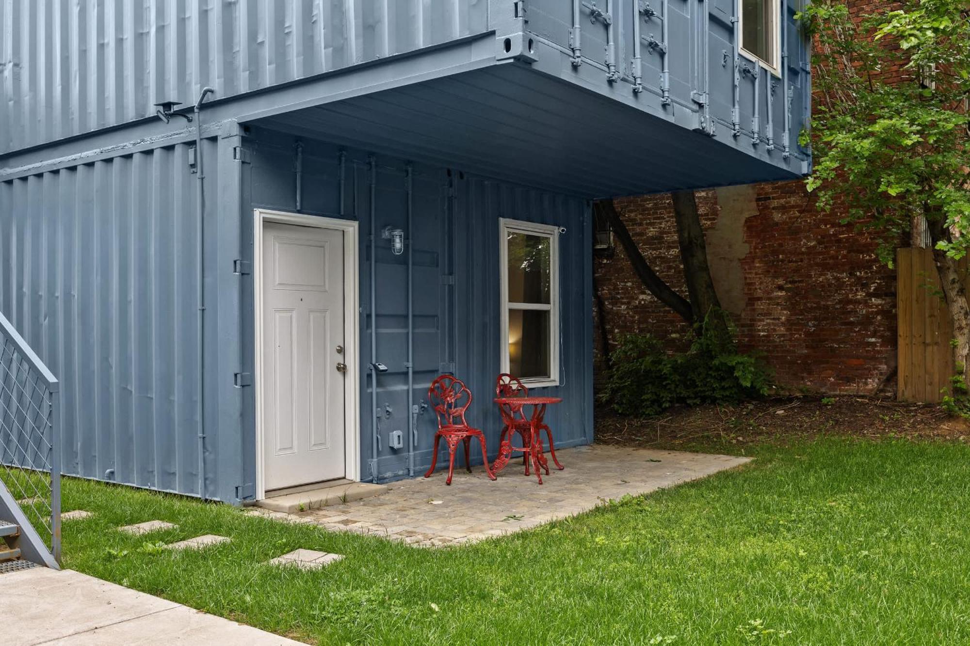 Experience The Unique Re-Nu Shipping Container #5 Lägenhet Louisville Exteriör bild