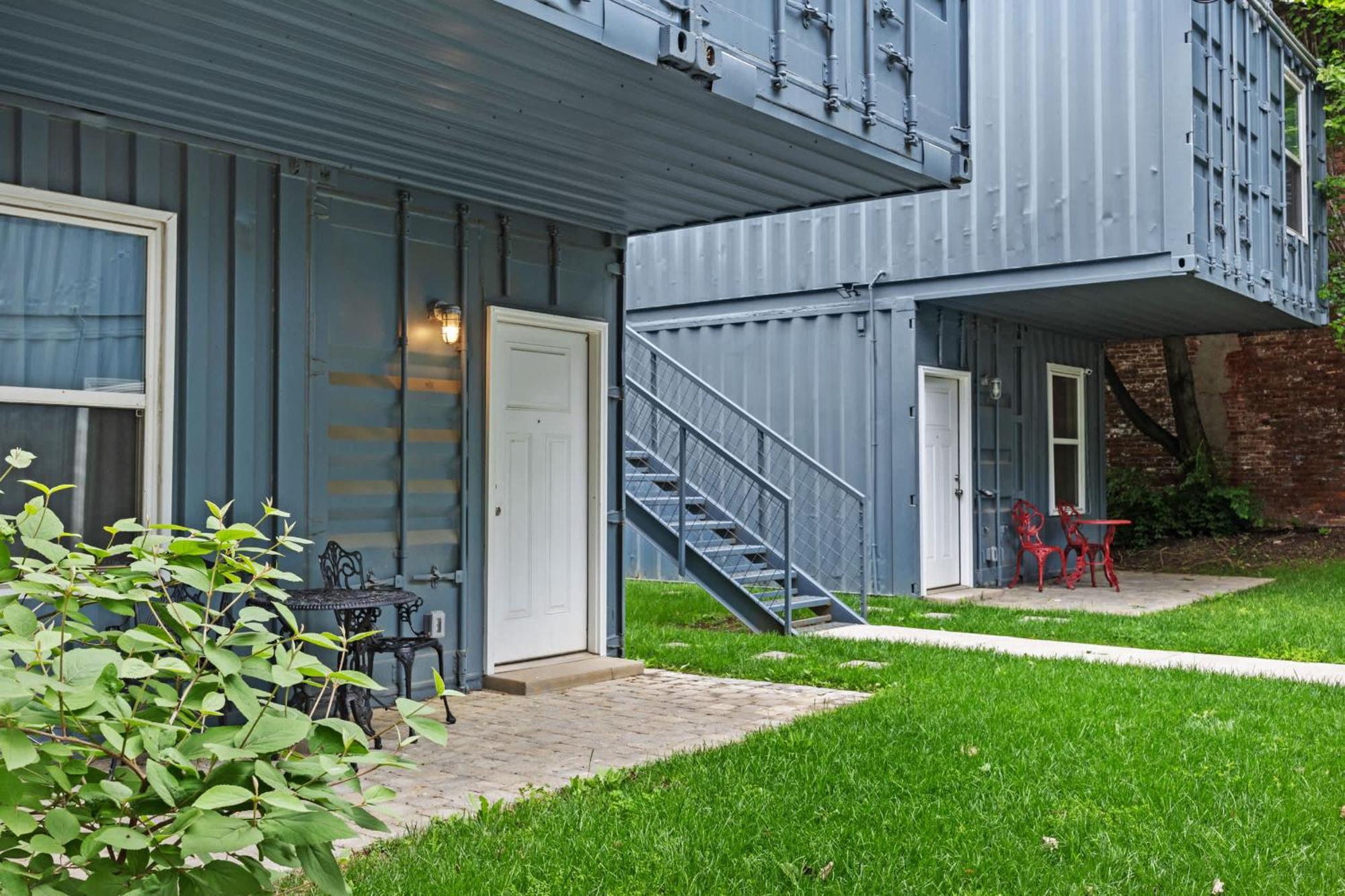 Experience The Unique Re-Nu Shipping Container #5 Lägenhet Louisville Exteriör bild