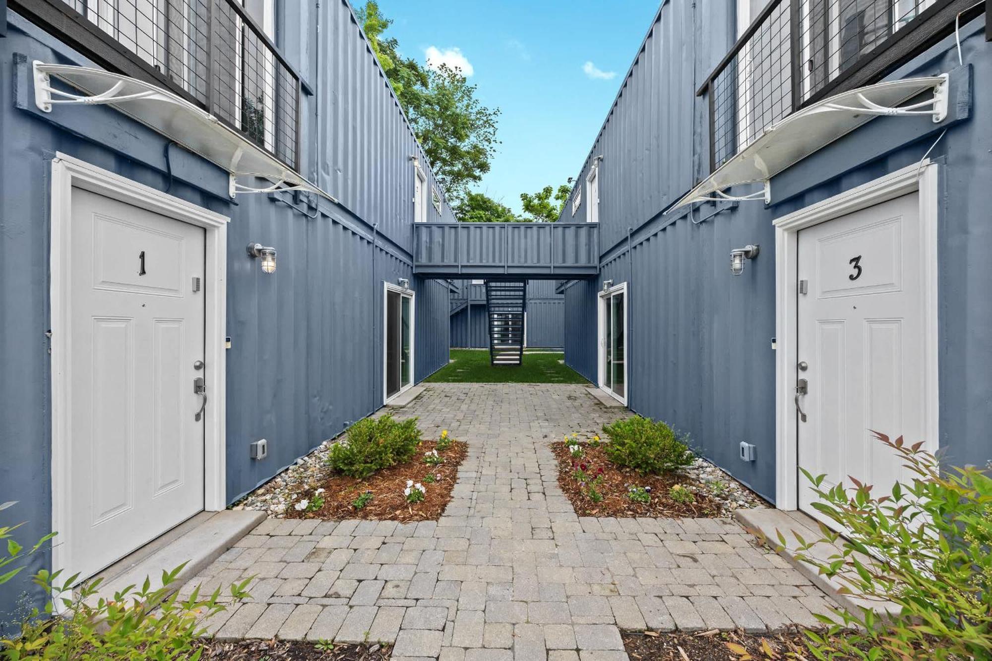 Experience The Unique Re-Nu Shipping Container #5 Lägenhet Louisville Exteriör bild